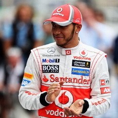 Hamilton Tak Tutup Kemungkinan Kembali ke McLaren