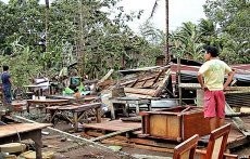 Demi Bertahan Hidup, Korban Topan Bopha di Filipina Menjarah Toko-toko