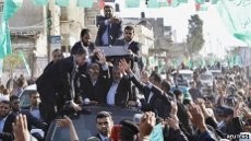 Puluhan Ribu Orang di Gaza Rayakan 25 Tahun Hamas