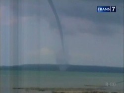 Puting Beliung Tertangkap Kamera, Warga Ketakutan