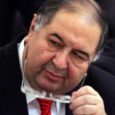 Pemilik Saham Arsenal Kembali Pimpin Federasi Anggar Internasional