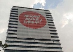 Pasang Spanduk Antikorupsi, Jokowi: Biar Kita Semangat