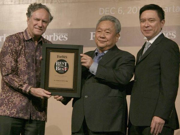 Intraco Penta Raih Penghargaan Forbes