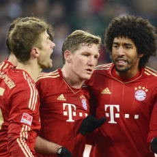 Bayern Menang, Dortmund Tumbang