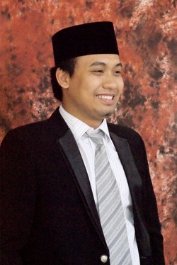 Anak Bupati Bangkalan yang Ingin Gantikan Ayahnya Anggota DPRD Termuda