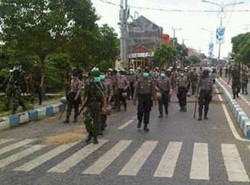  Ribuan Polisi dan TNI Diterjunkan ke Madura, Amankan Pilbup Bangkalan