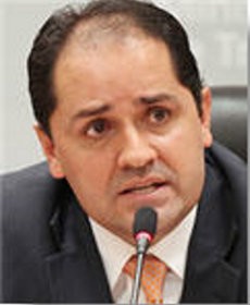 Dikecam karena Pukul Pekerja Bandara, Menteri Peru Mengundurkan Diri