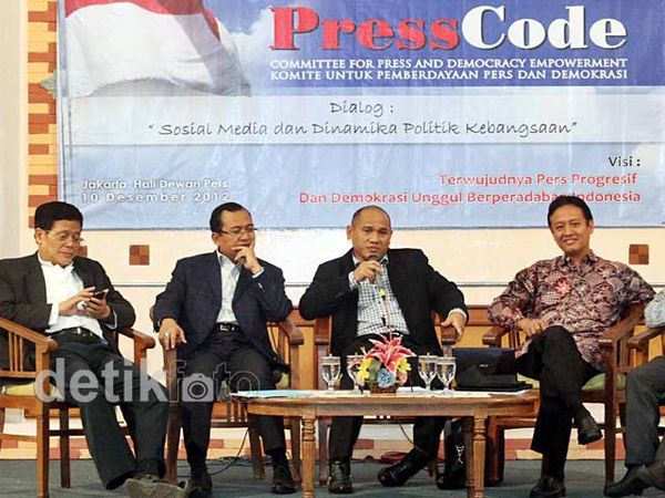 Dialog Dewan Pleno Press