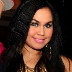 Melaney Ricardo Ingin Kerja di Tahun Baru untuk Bangun Rumah