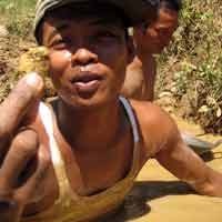 Perbatasan RI-Malaysia Menyimpan Potensi Cadangan Emas 