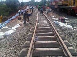 KAI Uji Coba Rel Cilebut yang Jadi Korban Longsor