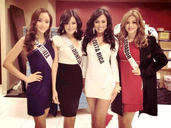 Mengintip Kegiatan Maria Selena di Miss Universe 2012