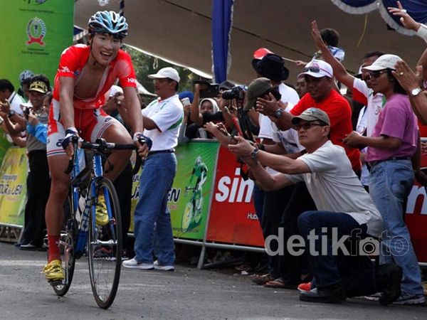 Choi Ki Ho Juara Umum Banyuwangi Tour de Ijen