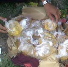 Situasi Bangkalan Mulai Kondusif, Puluhan Kantong Bensin Diamankan