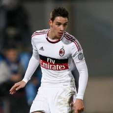 Milan Ingin Jadi Pencetak Pemain Bintang