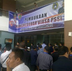Polisi Kunci Pintu Ruang Kongres, KLB PSSI Belum Bisa Dimulai