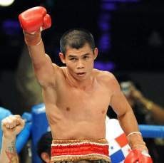 Chris John Nyatakan Siap Tarung dengan Manuel Marquez