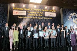 Dari Pesawat Sampai Taksi, Inilah yang Terbaik dari Indonesia