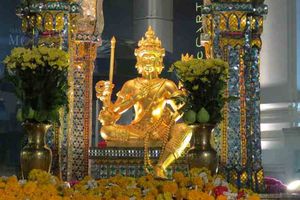 Buddha 4 Wajah, Tempat Minta Jodoh di Bangkok