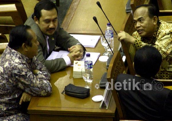 DPR Perpanjang Masa Kerja Timwas Century