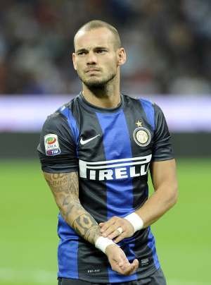 PSG Katakan Tidak pada Sneijder