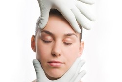 5 Orang Ini Rela Bongkar Pasang Wajah Agar Mirip Tokoh Kartun Idola