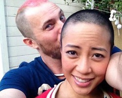  Putra David Bowie Nikahi Kekasih yang Didiagnosa Kanker Payudara