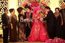 Hong Kong dan Singapura Booming Nikah 12/12/12, Indonesia?