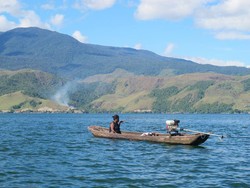 Inilah Danau Cantik dengan Pulau Paling Banyak di Indonesia
