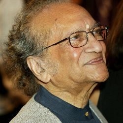 Pemain Sitar Legendaris Ravi Shankar Tutup Usia