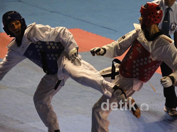 Atlet Taekwondo Saling Baku Hantam di Senayan