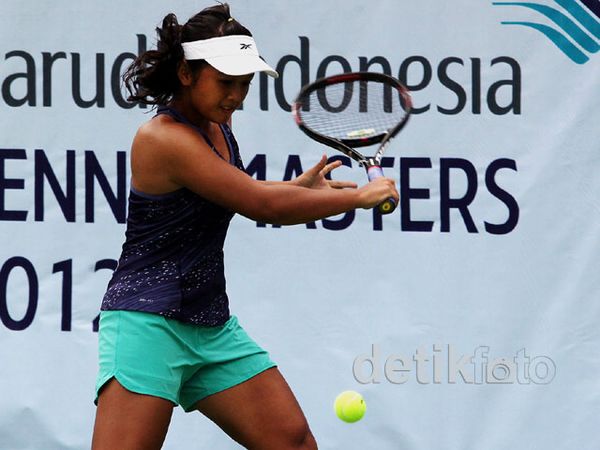 Vita Taher Tumbangkan Petenis Putri Jakarta