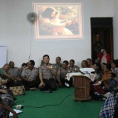 Polisi Sosialisasi Pengamanan Jelang Natal