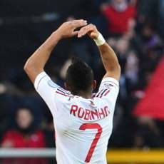 Bakal Lepas Beberapa Pemain, Milan Pertahankan Robinho