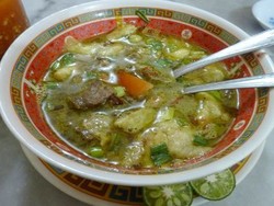 Gurih Mantap Soto Tangkar Bang Samsudin