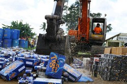 Barang Impor Ilegal Senilai Rp 358 Juta Dimusnahkan di Riau