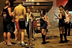 Pesta Paling Liar di Australia, Tanpa Busana!