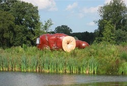 Ih! Ada Hotel Berbentuk Usus Manusia