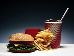 Menaikkan Harga Soda dan Junk Food, Solusi Atasi Obesitas?