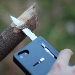 Wuih! Casing iPhone Didesain Bak Pisau MacGyver