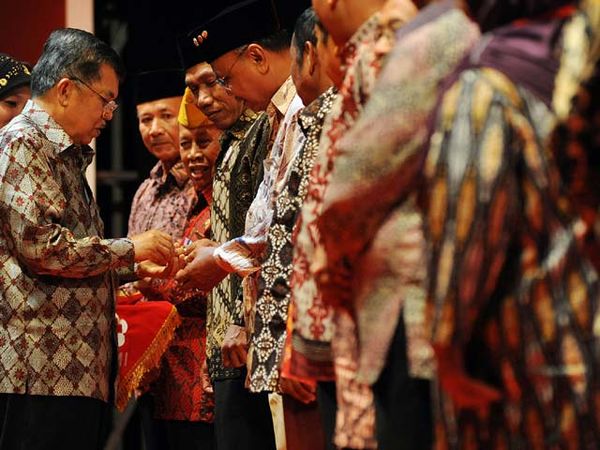 1402 Donor Darah Sukarela (DDS) Terima Penghargaan