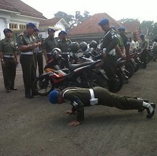 Spion Motor tak Standar, 20 Anggota TNI Kena Sanksi Push Up
