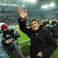 Sambutan Hangat Tifosi Bikin Conte Terharu