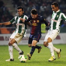 Dua Gol Messi Menangkan Barca 