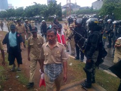 Ini Kata Perangkat Desa Kenapa Mesti Blokir Tol: Kami Ingin Jadi PNS!