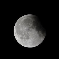 2 Satelit Kecil Milik NASA Ditabrakkan ke Bulan