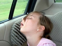 Harga BBM Tinggi, Pengendara di Inggris Tidur di Mobil