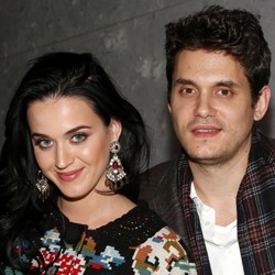 Jelang Natal, Katy Perry & John Mayer Makin Mesra