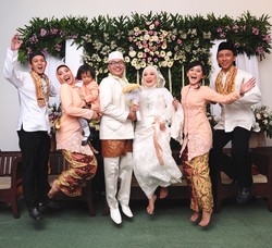 Levitation Wedding