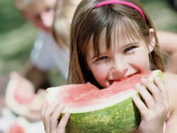 Pemberian Buah-buahan untuk Anak Masih Sangat Kurang
